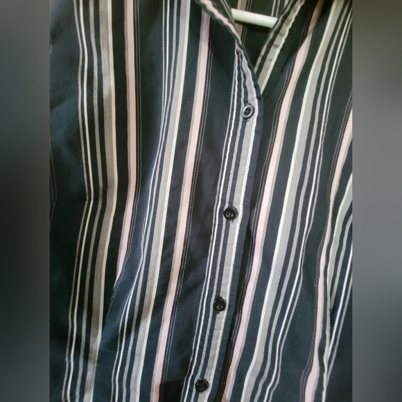 Apt. 9 Stretch Lavandar & Black Striped Button Down Shirt - Picture 7 of 13